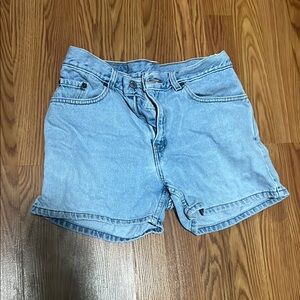 Levi’s size 9 denim shorts